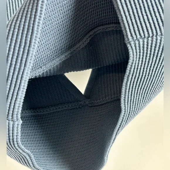 Babaton Blue Ribbed Crop Top - Picture 4 of 6